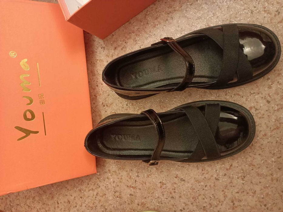 Школьные туфли для девочек