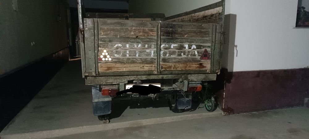 Продаётся УАЗ бортовой