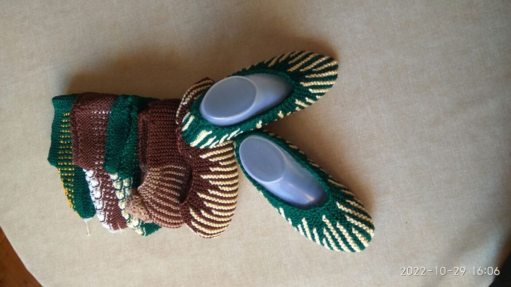 Дамски и мъжки терлици и шушони