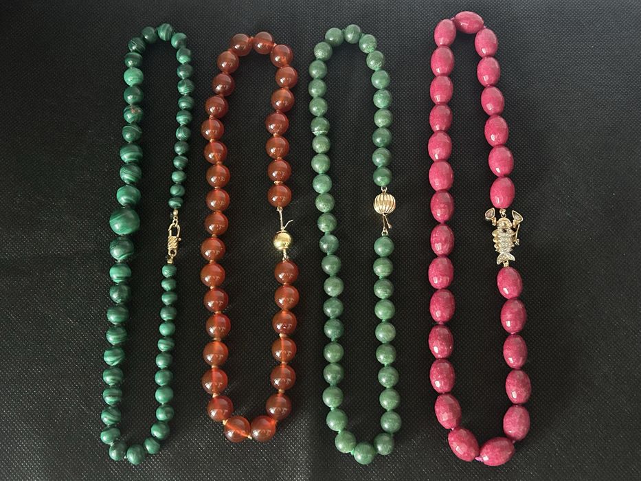 Coliere vintage cu pietre naturale