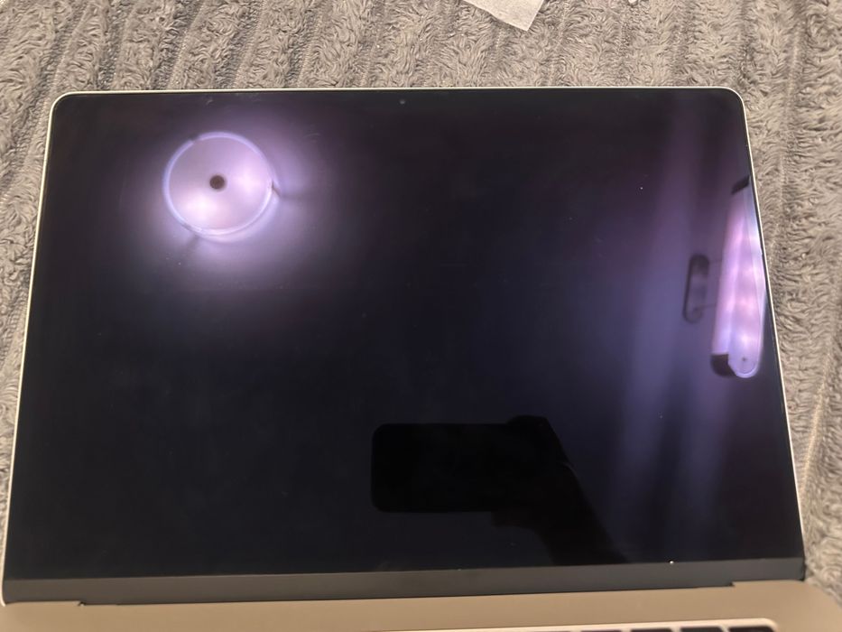 MacBook Air 15″ M4, 2025 года 512гб