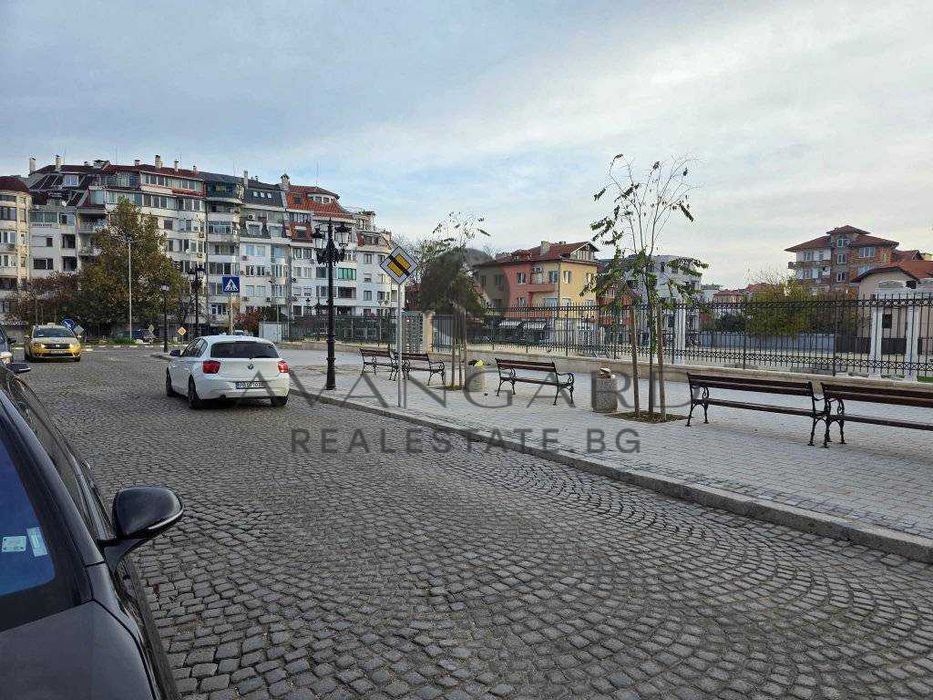 Продава се Къща в Пловдив, Център - 520 кв.м за 353 €/кв.м - Снимка #7