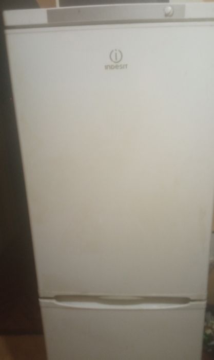 Холодильник INDESIT