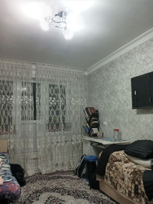 1 xona 3-etaj  4-mkrn yangi remontli 20.500$ srochno