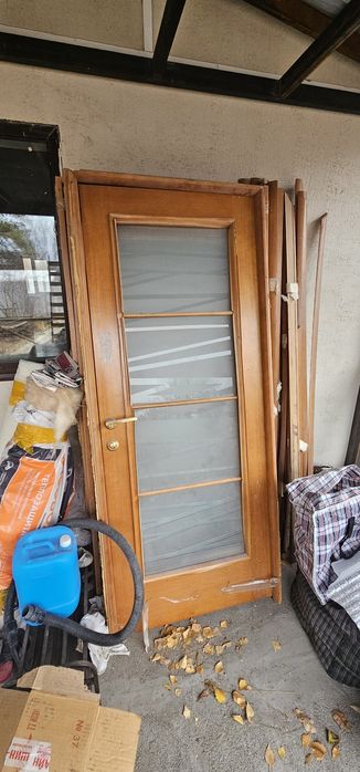 Продам двери межкомнатные