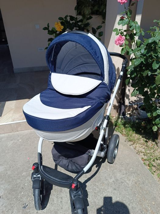 Cărucior copii 3 in 1.