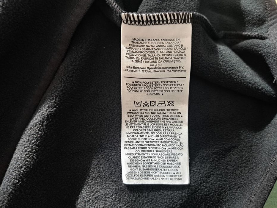 Nike-Ориг.поларен елек Нов !