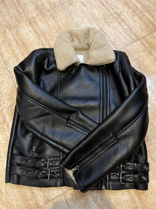 Кожено яке.       .