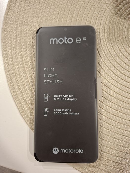 Смартфон Motorola e13