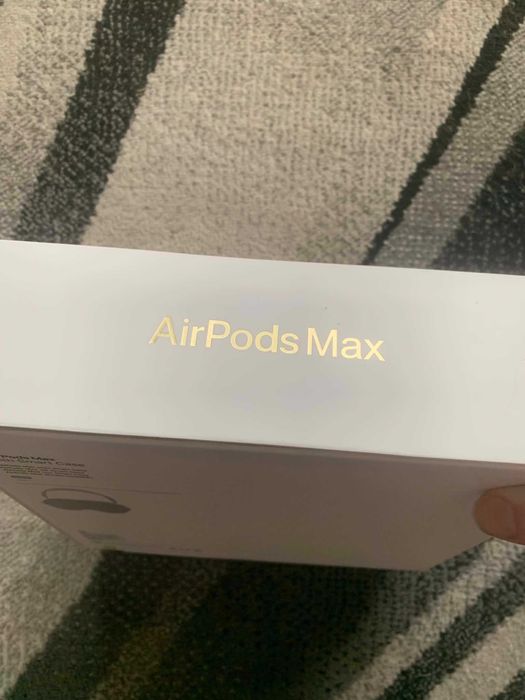 AirPods Max 1 серия Starlight с USB - C чисто нови!
