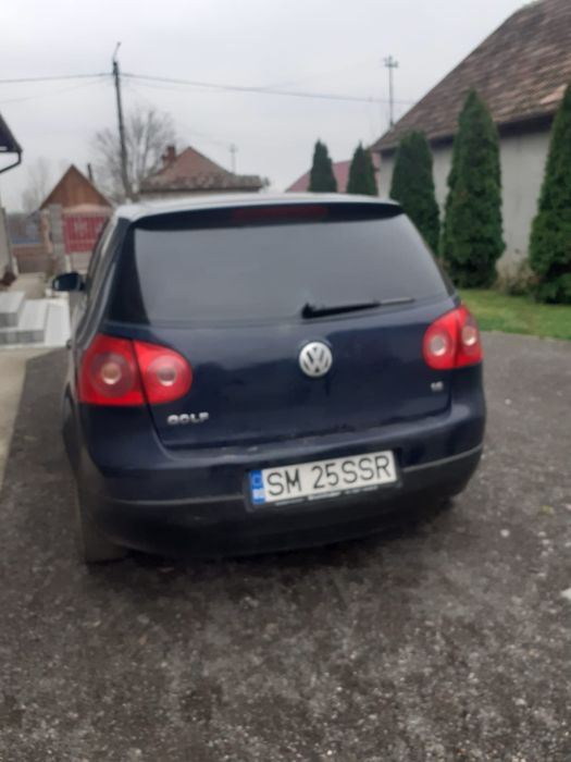 Volkswagen golf 5 1,6 benzina