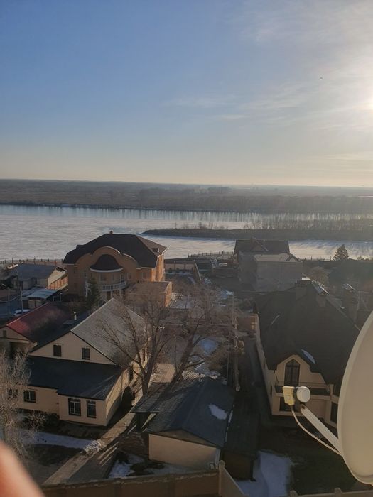 Продам 4-х улучшенную квартиру