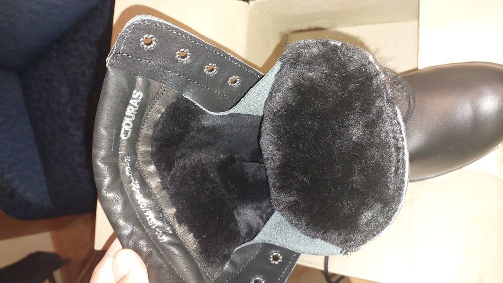 Берцы зимние, кожаные.