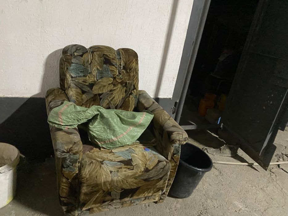 Продам диван и 2 кресла