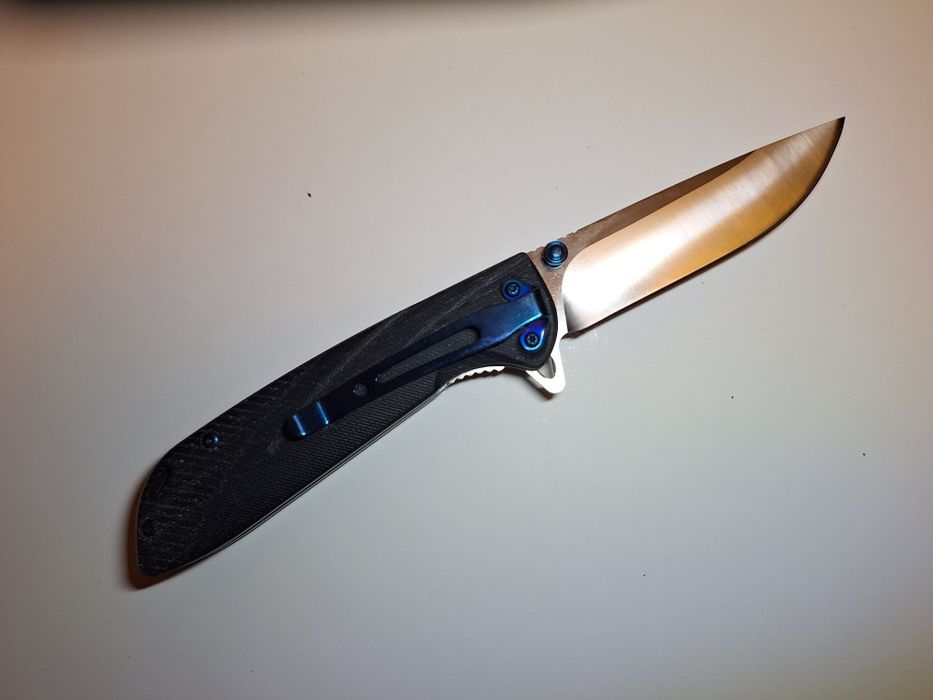 Сгъваем полуавтоматичен джобен нож  CM 101