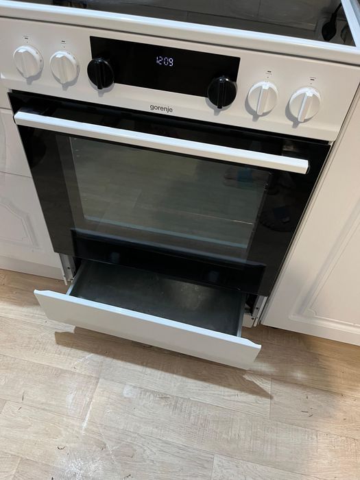 Кухонная плита б/у