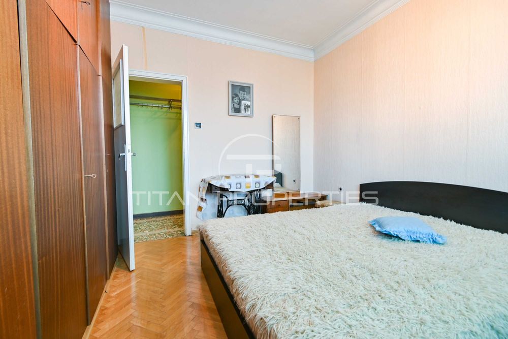 Продава се Тристаен апартамент в София, Гео Милев - 80 кв.м за 4938 €/кв.м - Снимка #1