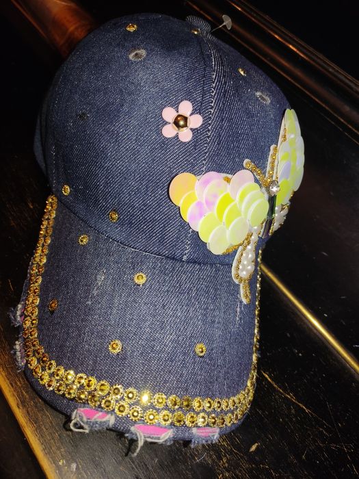 Классные женские кепки, привозные