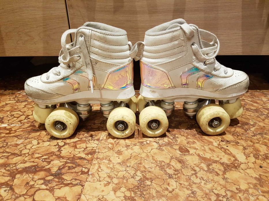 Patine cu rotile  marimea 31