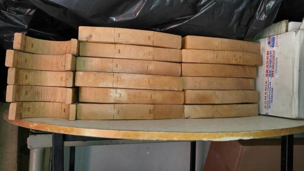 Trepte lemn masiv imbinate pt scara interioara , lemn fag