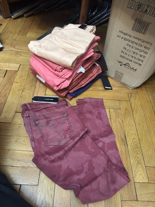 Stoc haine iarna noi cu eticheta (blugi,sacouri,pulovere)