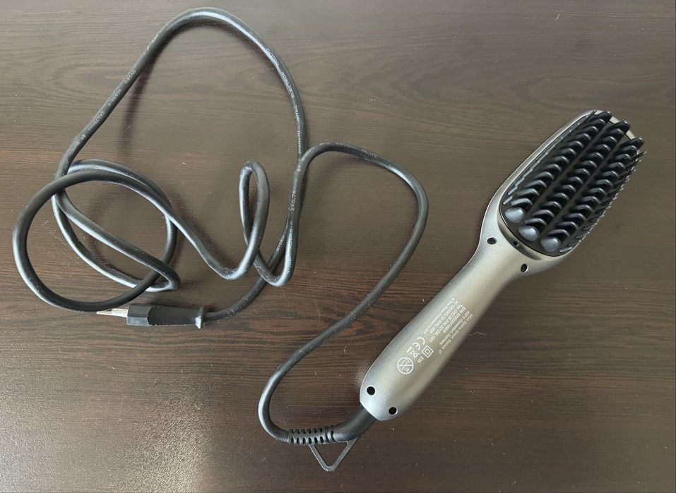 Изправяща четка за коса