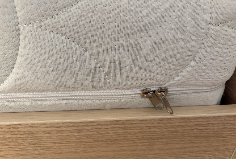 Продам односпальную кровать.