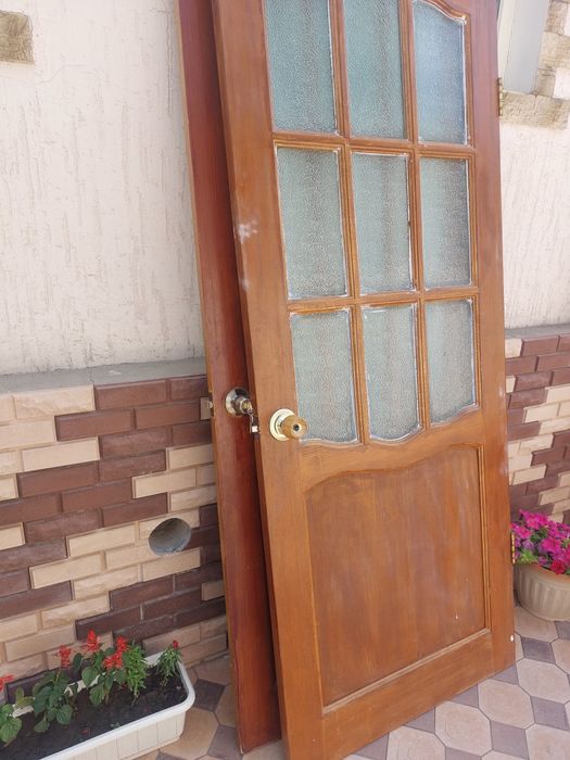 Продам межкомнатные двери