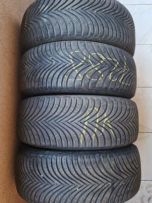 4бр. Зимни гуми Michelin Alpin 5 - 215/50 R17 95V XL (Extra Load)