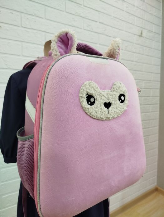 Школьный рюкзак для девочки Shcool №1 (Комус)