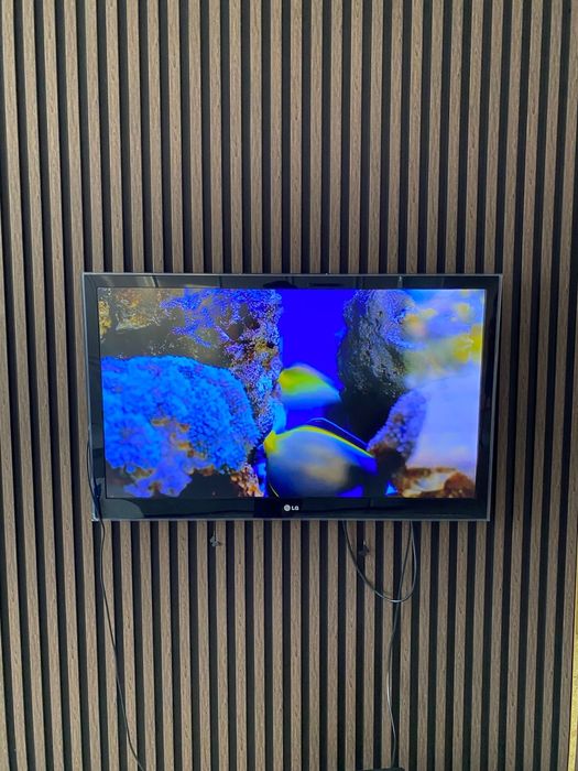 Продам телевизор LG