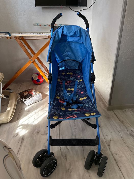 Детская коляска фирмы mothercare