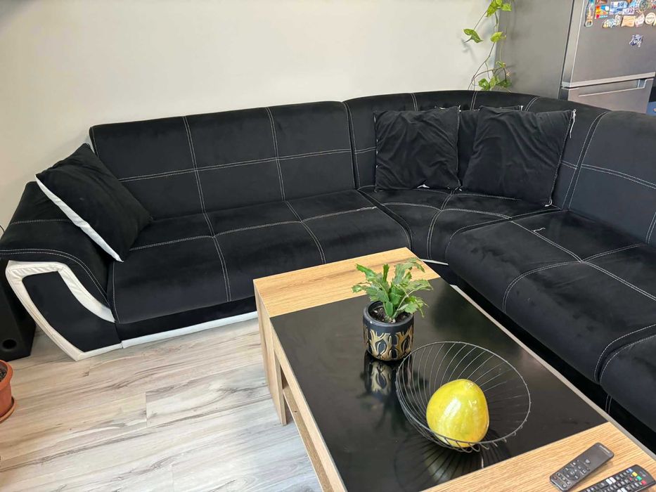 Продавам ъглов диван