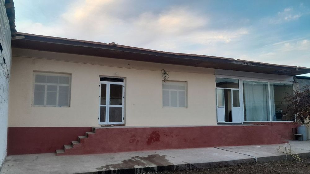 Продаётся дом 4.сотки 2.комнати