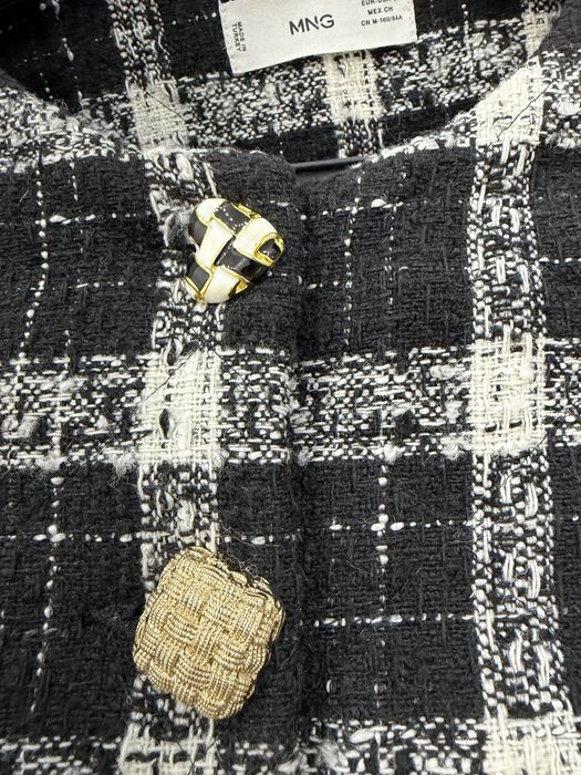 Пиджак женский бренда Манго