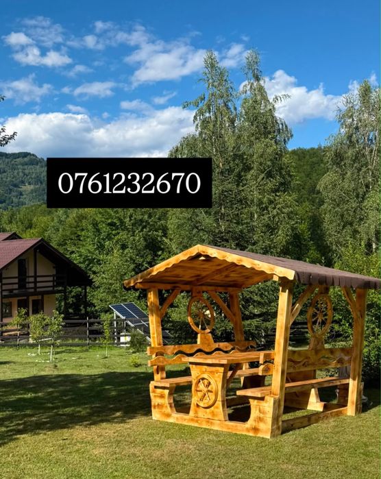 Leagăne scaunele băncuțe și mese
