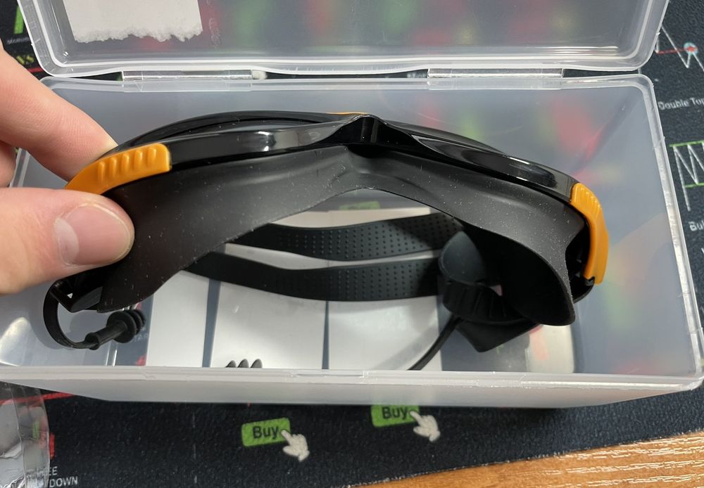 Очила за плуване