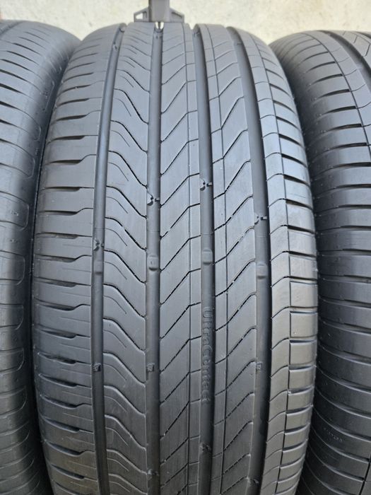 Vand patru anvelope de vara continental 235 60 18 dot 5023