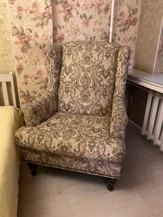 Кресло для гостиной