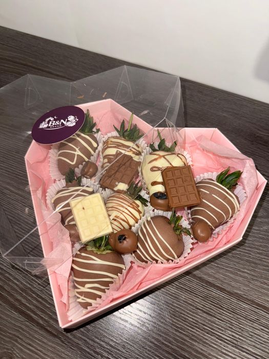 Клубника&Финики в шоколаде