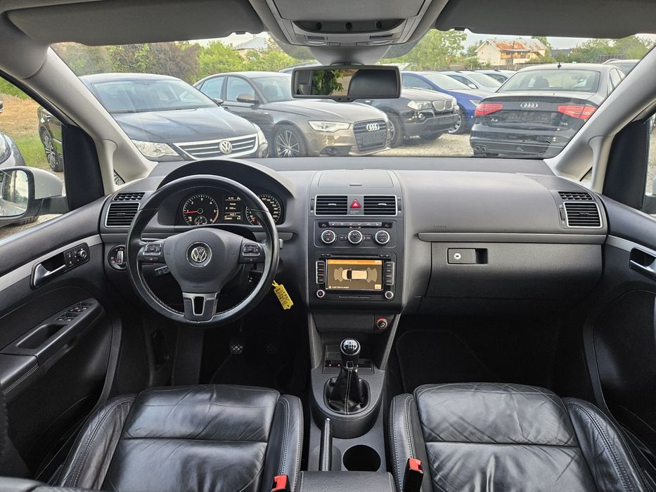 Vw Touran Highline 2013 ~2.0d 140 Cp /7 Locuri/Klima/Senz park 360°/Navi/Bi xenon/Camwra/Led/Piele/Life Edition