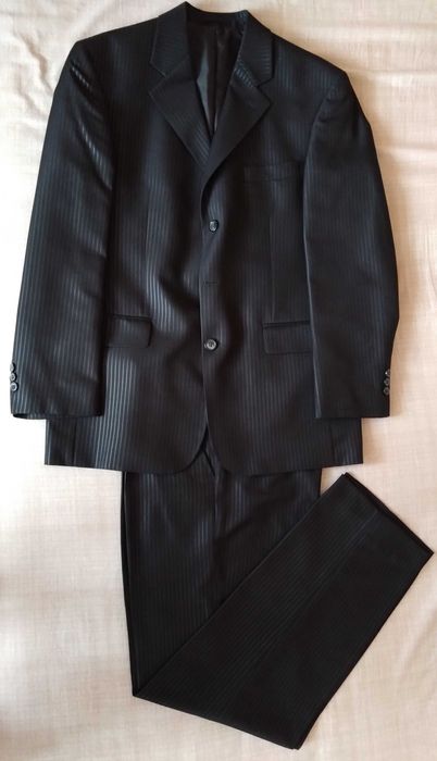 костюми на ниска цена на бр.