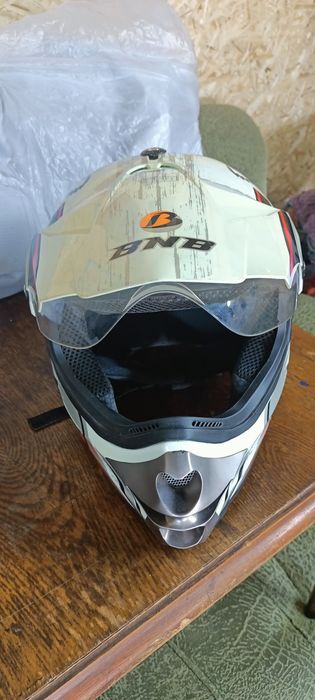 Продам мотошлем в отличном состоянии
