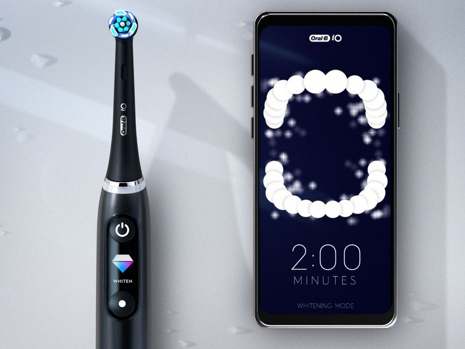 Электрическая зубная щетка Oral B Series io8 N
