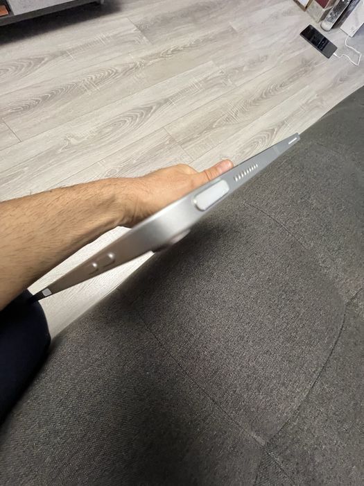 Ipad AIR 4  модел А2316 - 64GB без SIM карта