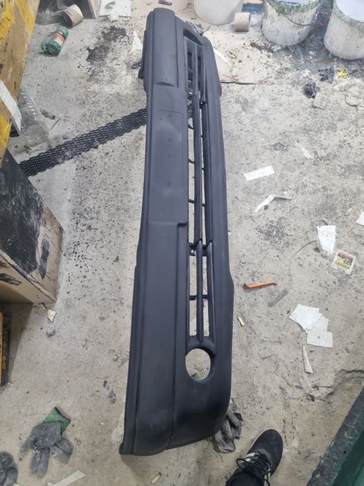 Бампер продаётся на Мерседес 210