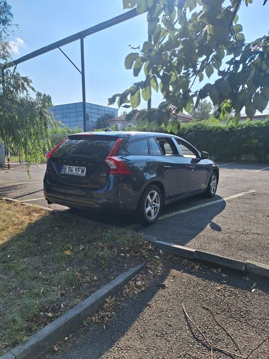 Volvo V60 D2 2015