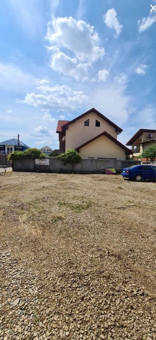 Inchiriez teren 500mp pietruit si ingradit, strada asfaltată, preț mic