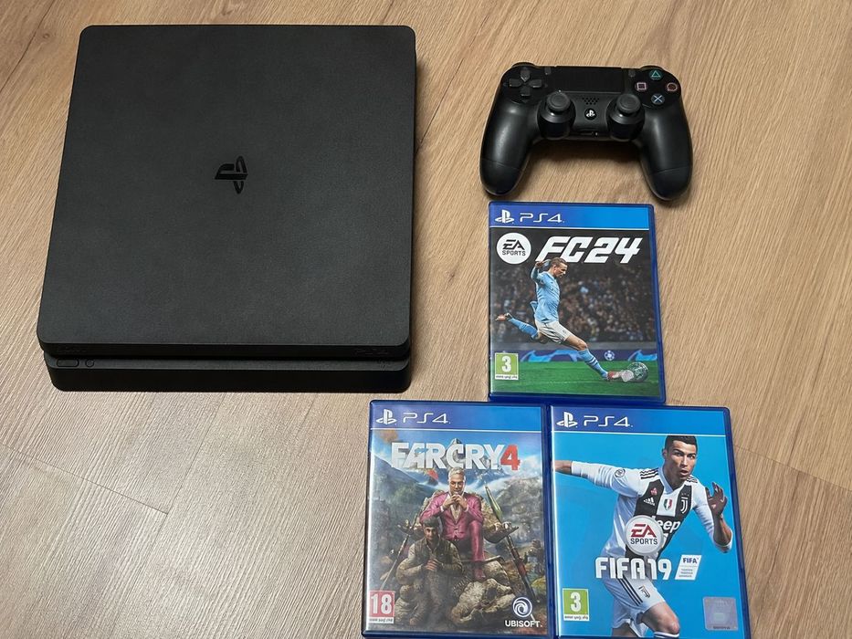 PS4 slim s 3 igri i edin kontroler v  dobro sustoqnie sushto ima i vklichena klaviatyra I mishka