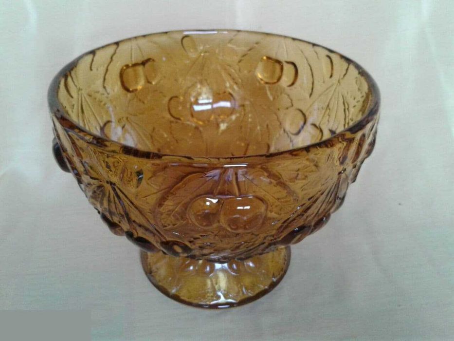 Большая ваза Вишенки, Чехословакия